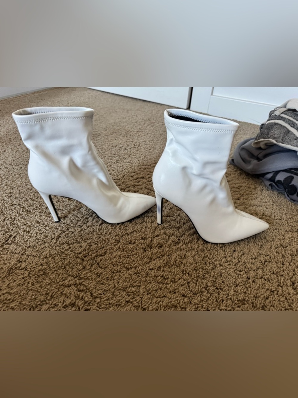 Jessica Simpson White Pointed Stiletto Ankle Booties